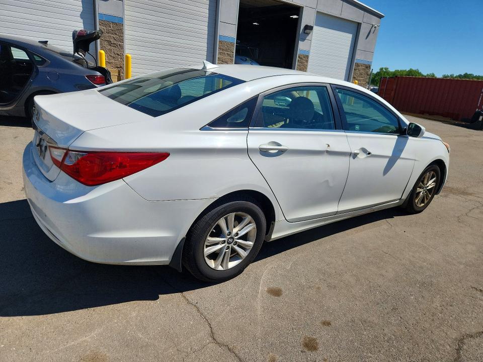 2013 Hyundai Sonata მანქანა იყიდება აუქციონზე, vin: 5NPEB4AC6DH785780, აუქციონის ნომერი: 56030656