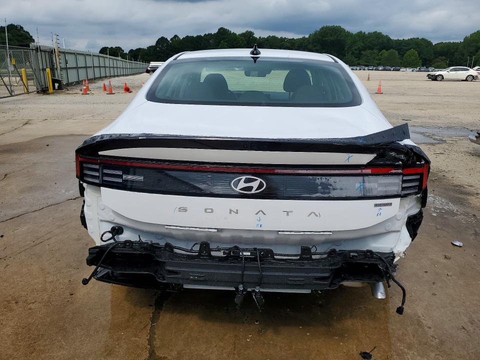 2026 Hyundai Sonata Hybrid მანქანა იყიდება აუქციონზე, vin: KMHL24JJ4TA165081, აუქციონის ნომერი: 58488856
