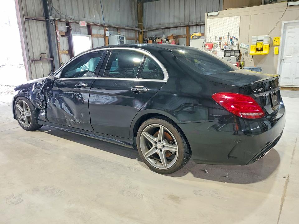 58244826 :رقم المزاد ، 55SWF4KBXFU092418 vin ، 2015 Mercedes-benz C مزاد بيع