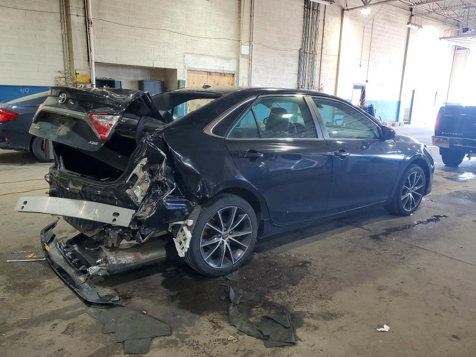 2015 Toyota Camry მანქანა იყიდება აუქციონზე, vin: 4T1BK1FK7FU560046, აუქციონის ნომერი: 55733326