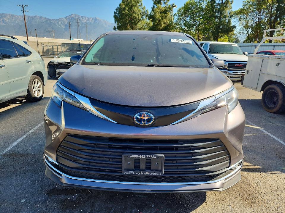 Продаж на аукціоні авто 2022 Toyota Sienna, vin: 5TDJRKEC4NS098012, номер лоту: 57528216