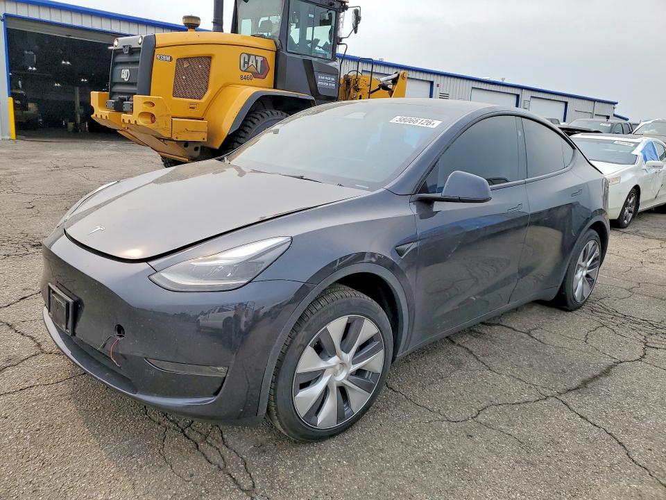 2024 Tesla Model Y მანქანა იყიდება აუქციონზე, vin: 7SAYGAEE8RF035542, აუქციონის ნომერი: 58066126