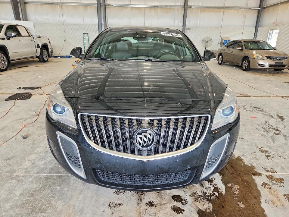 58220236 :رقم المزاد ، 2G4GU5GX3G9183389 vin ، 2016 Buick Regal مزاد بيع
