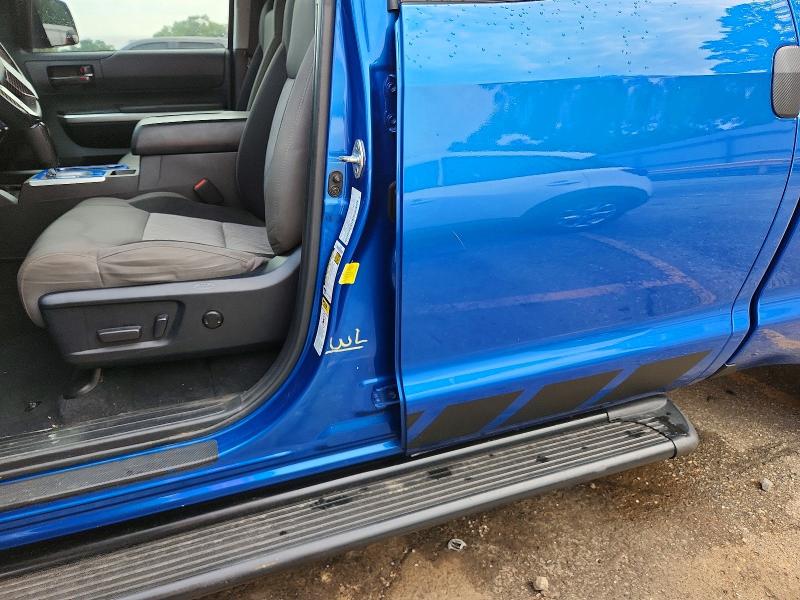 Продажа на аукционе авто 2017 Toyota Tundra, vin: 5TFUW5F14HX676452, номер лота: 58822146