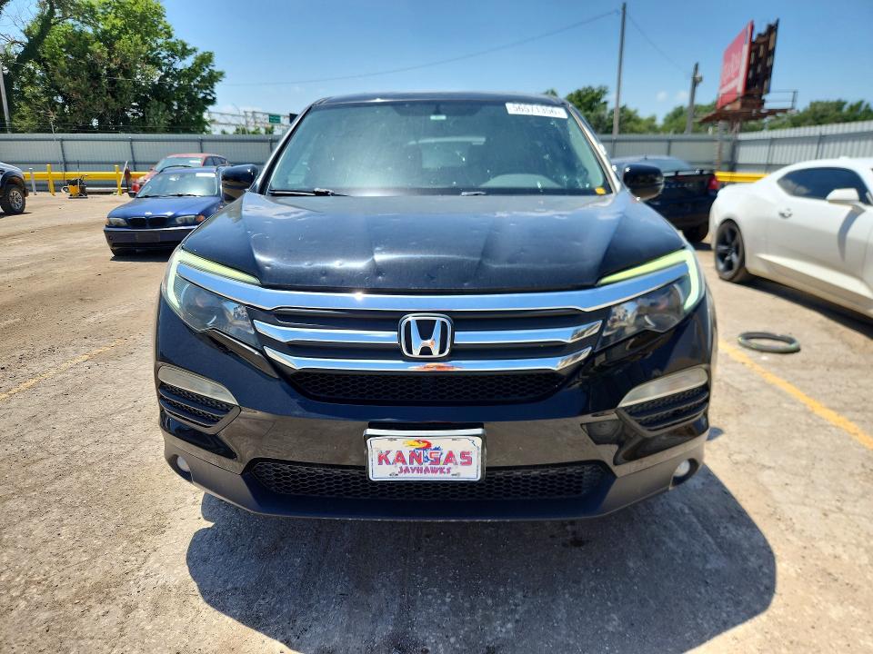 56571356 :رقم المزاد ، 5FNYF6H5XHB010505 vin ، 2017 Honda Pilot مزاد بيع