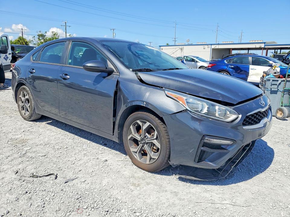 2020 Kia Forte მანქანა იყიდება აუქციონზე, vin: 3KPF24AD9LE167904, აუქციონის ნომერი: 58401256