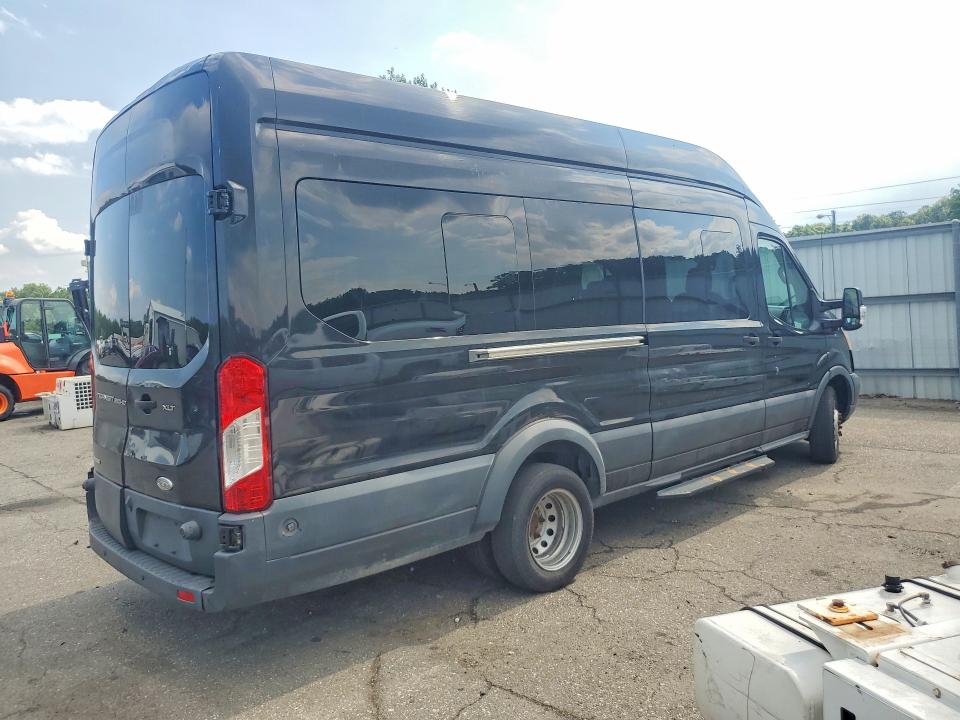 57317876 :رقم المزاد ، 1FBVU4XG2FKA74901 vin ، 2015 Ford Transit مزاد بيع