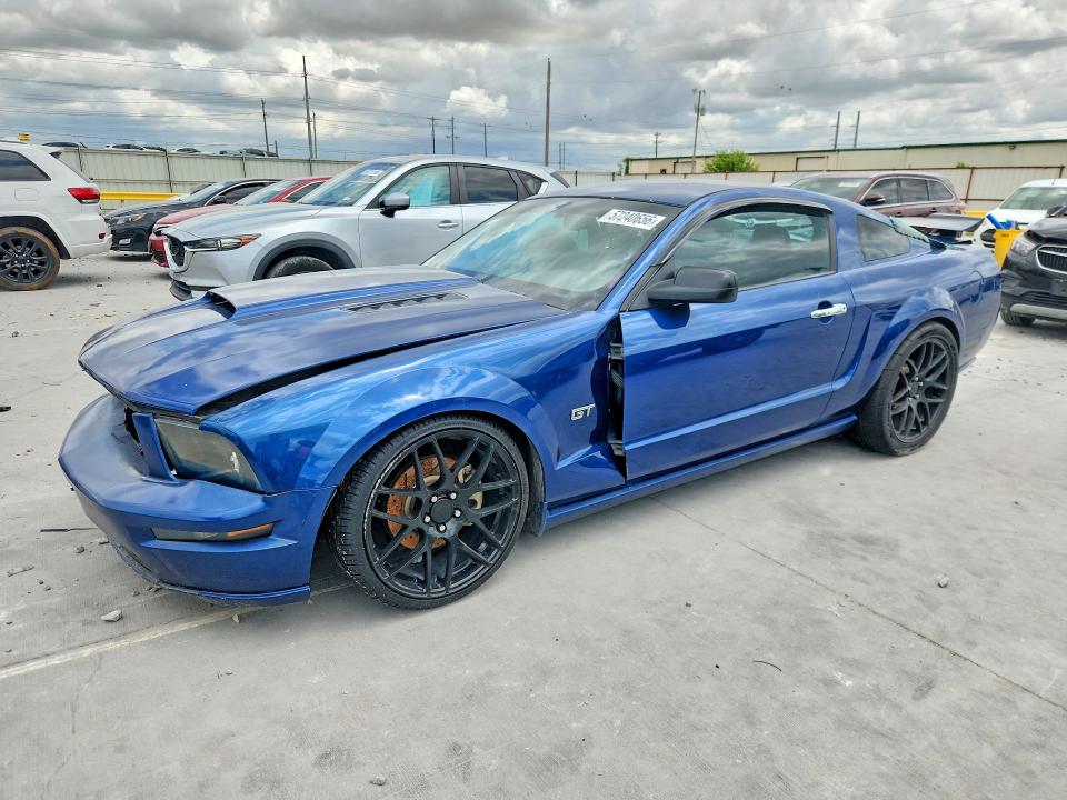 57240656 :رقم المزاد ، 1ZVHT82H285188821 vin ، 2008 Ford Mustang مزاد بيع