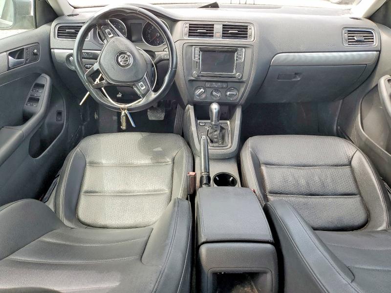 57755336 :رقم المزاد ، 3VWDB7AJ8HM313816 vin ، 2017 Volkswagen Jetta مزاد بيع