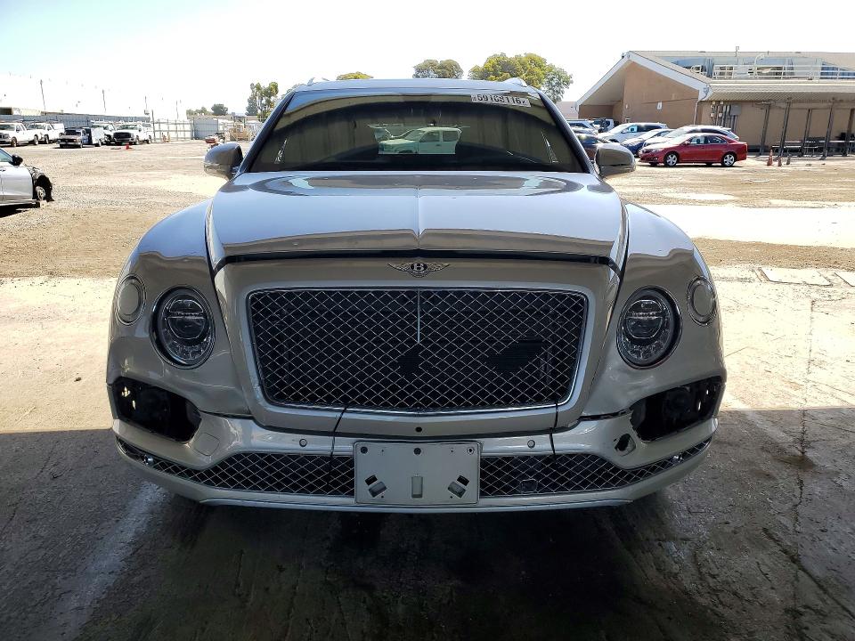 Продажа на аукционе авто 2018 Bentley Bentayga, vin: SJAAC4ZV4JC018083, номер лота: 63732416