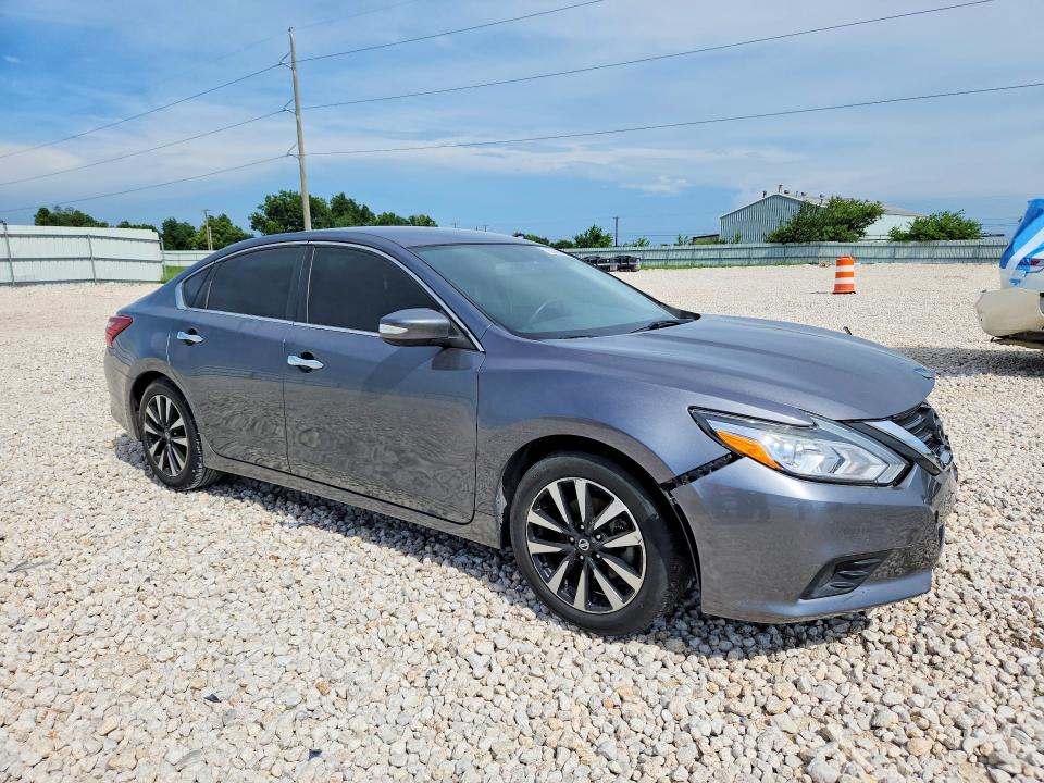 56840836 :رقم المزاد ، 1N4AL3AP7JC281065 vin ، 2018 Nissan Altima مزاد بيع