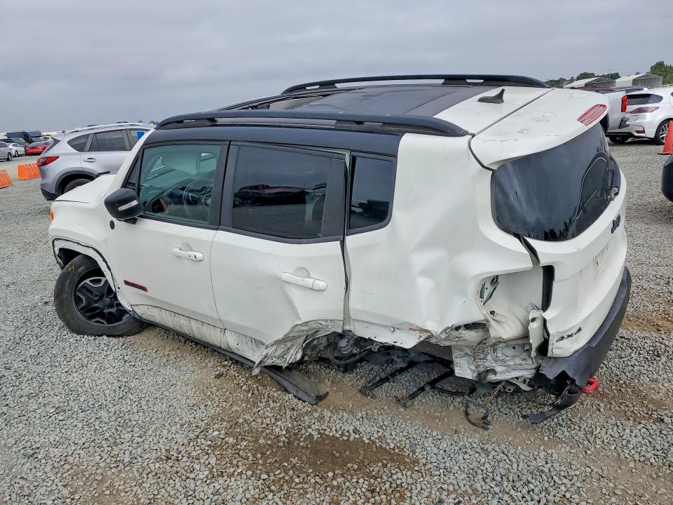 2016 Jeep Renegade მანქანა იყიდება აუქციონზე, vin: ZACCJBCT4GPC78576, აუქციონის ნომერი: 56073656