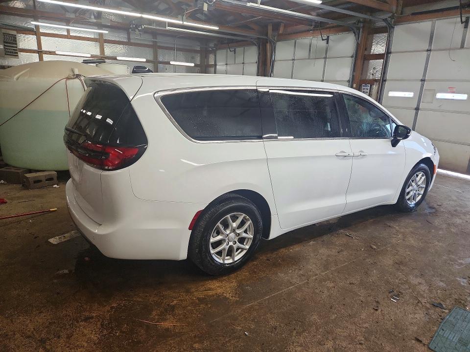Продажа на аукционе авто 2027 Chrysler Pacifica, vin: 2C4RC1BG7VR556169, номер лота: 56002346