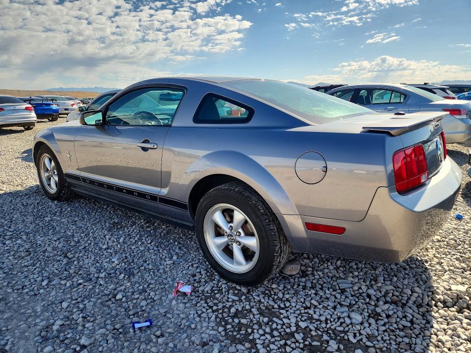 2007 Ford Mustang მანქანა იყიდება აუქციონზე, vin: 1ZVHT80N375250492, აუქციონის ნომერი: 55813596