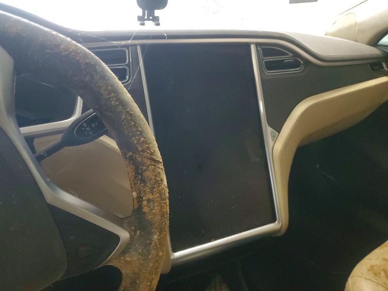 57662306 :رقم المزاد ، 5YJSA1AC1DFP10732 vin ، 2013 Tesla Model S مزاد بيع