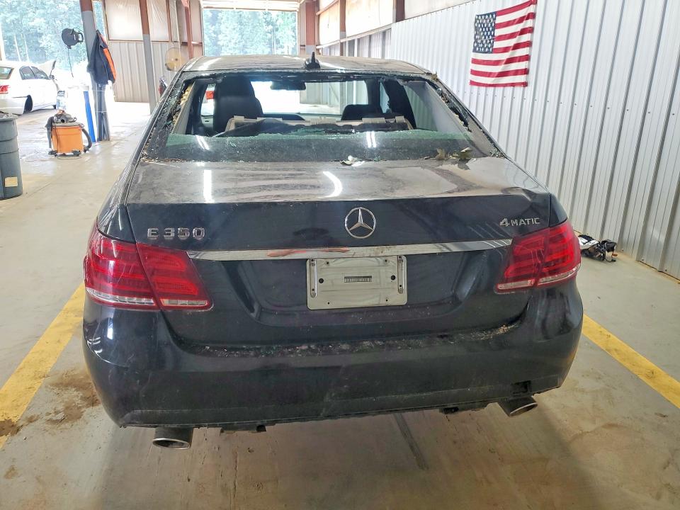 59309106 :رقم المزاد ، WDDHF8HB8BA413132 vin ، 2011 Mercedes-benz E مزاد بيع