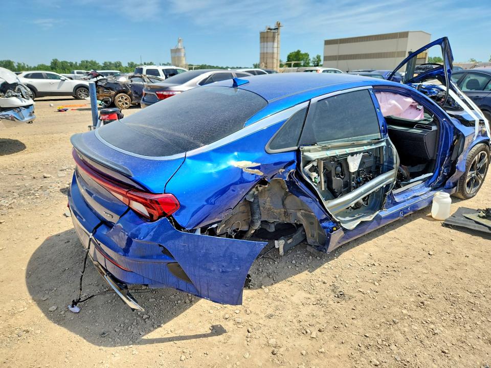 2021 Kia K5 მანქანა იყიდება აუქციონზე, vin: 5XXG64J25MG035769, აუქციონის ნომერი: 57007146