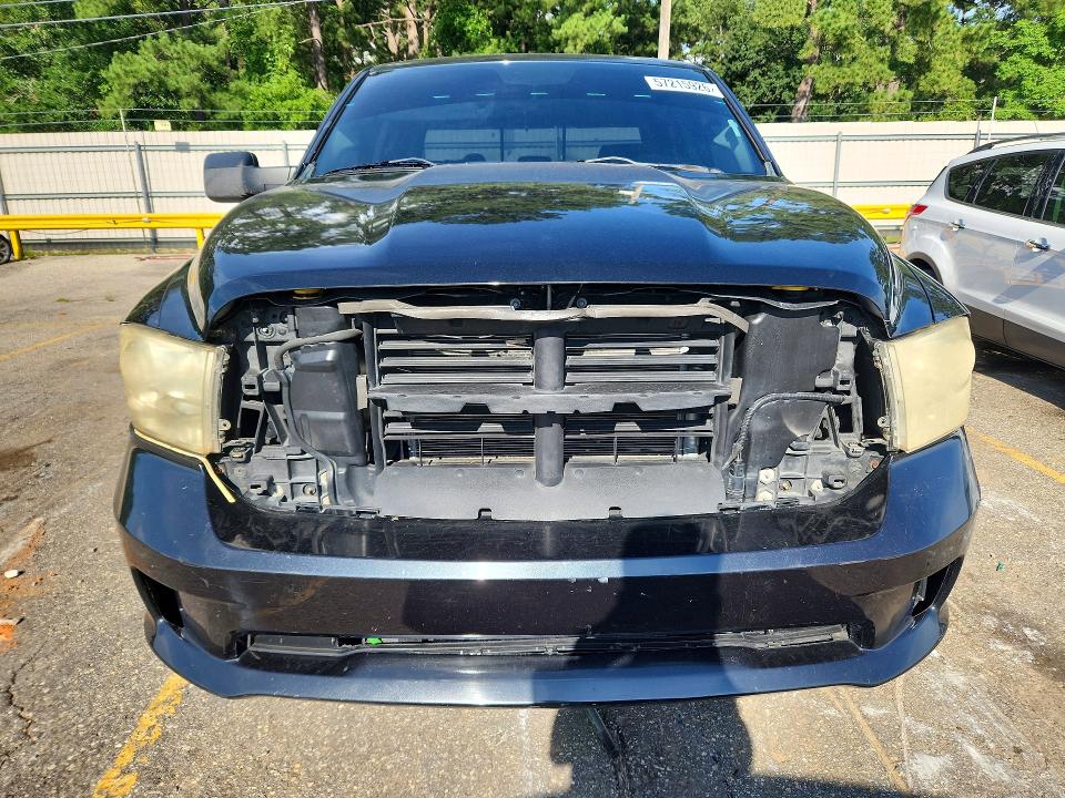 Продажа на аукционе авто 2016 Ram 1500, vin: 1C6RR6UT9GS107784, номер лота: 57215926