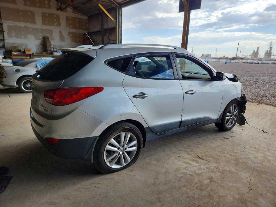 2011 Hyundai Tucson მანქანა იყიდება აუქციონზე, vin: KM8JU3AC7BU132134, აუქციონის ნომერი: 58734756