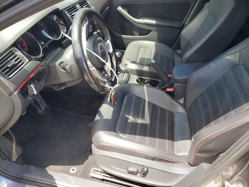 55549726 :رقم المزاد ، 3VW5T7AJ8HM320315 vin ، 2017 Volkswagen Jetta مزاد بيع