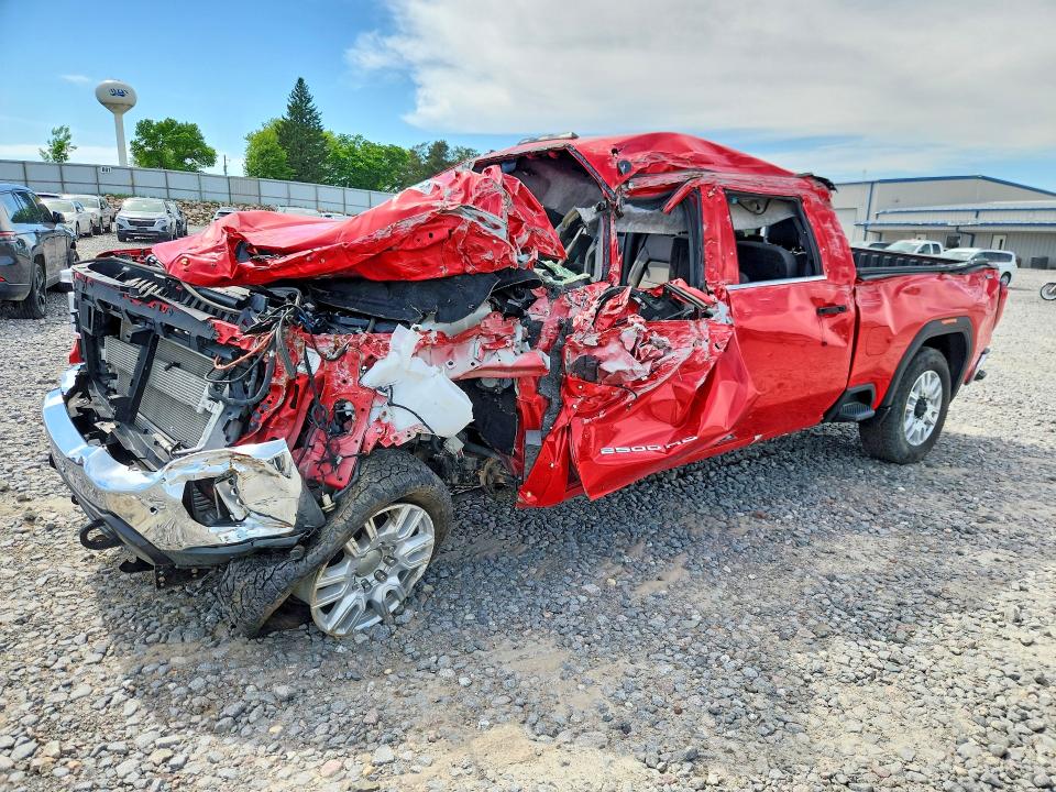 56149166 :رقم المزاد ، 1GT49NEY5NF192538 vin ، 2022 Gmc Sierra2500 مزاد بيع