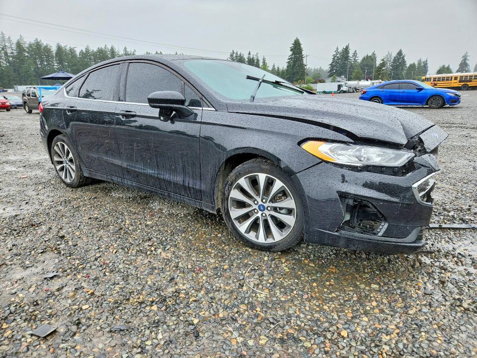 56674116 :رقم المزاد ، 3FA6P0T98KR236582 vin ، 2019 Ford Fusion مزاد بيع