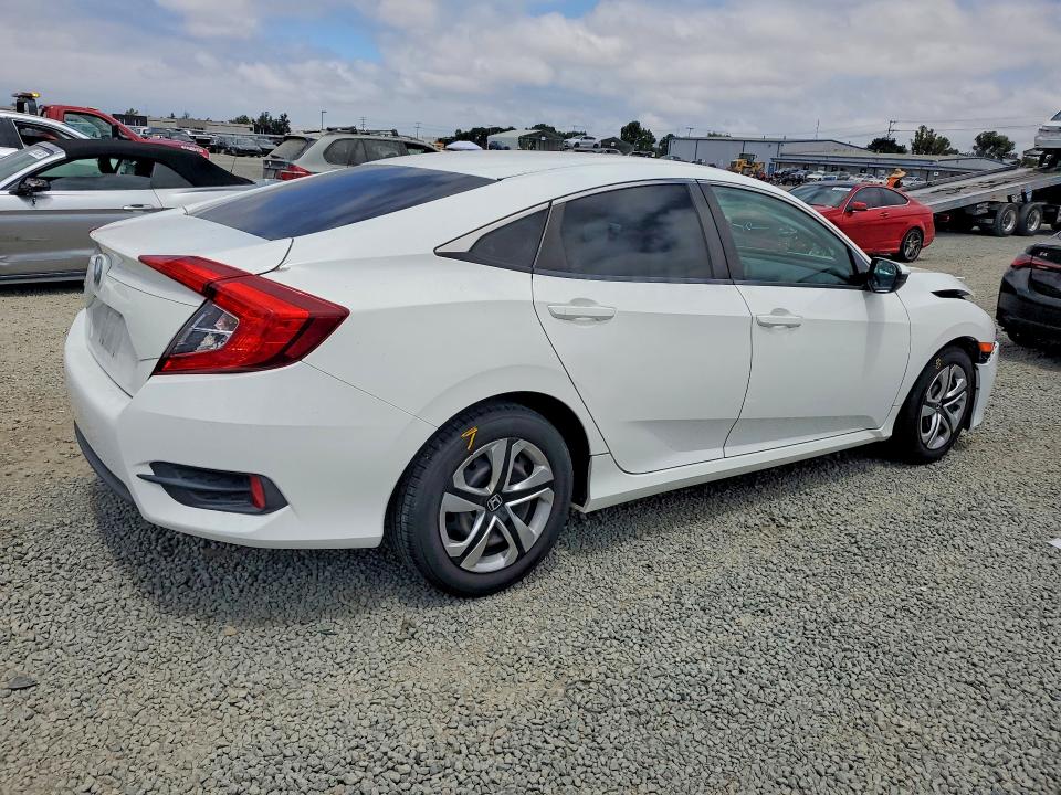 58112626 :رقم المزاد ، 2HGFC2F55JH564273 vin ، 2018 Honda Civic مزاد بيع