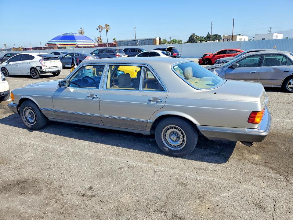 56853546 :رقم المزاد ، WDBCA37D0FA184197 vin ، 1985 Mercedes-benz 500 مزاد بيع