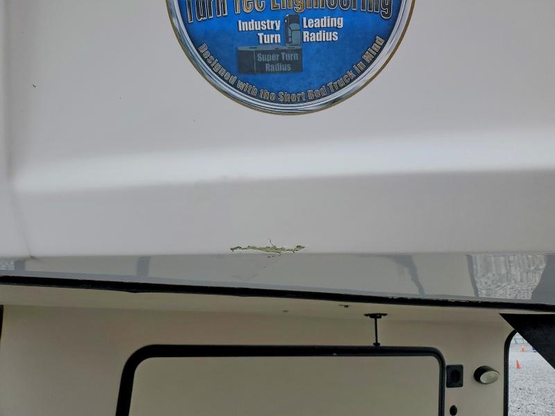 56117756 :رقم المزاد ، 5ZT3CH2B8JA317147 vin ، 2018 Chaparral Coachmen مزاد بيع