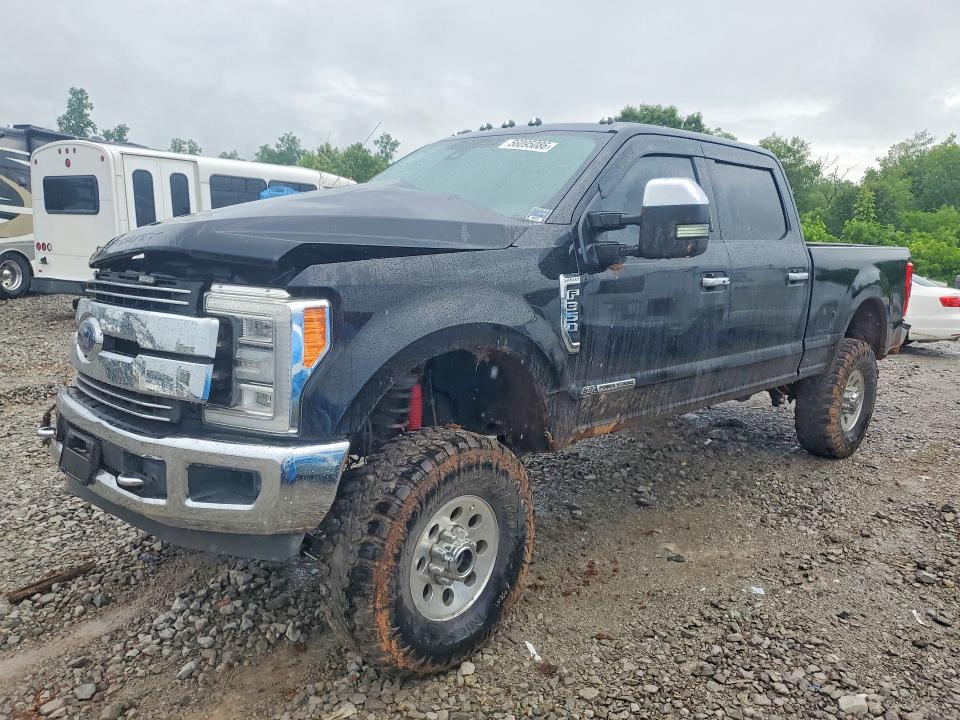 56095086 :رقم المزاد ، 1FT8W3BT8HED63431 vin ، 2017 Ford F350 مزاد بيع