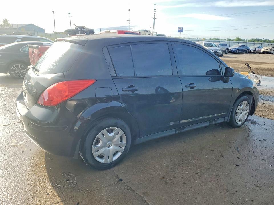 55121106 :رقم المزاد ، 3N1BC1CP0AL443707 vin ، 2010 Nissan Versa مزاد بيع
