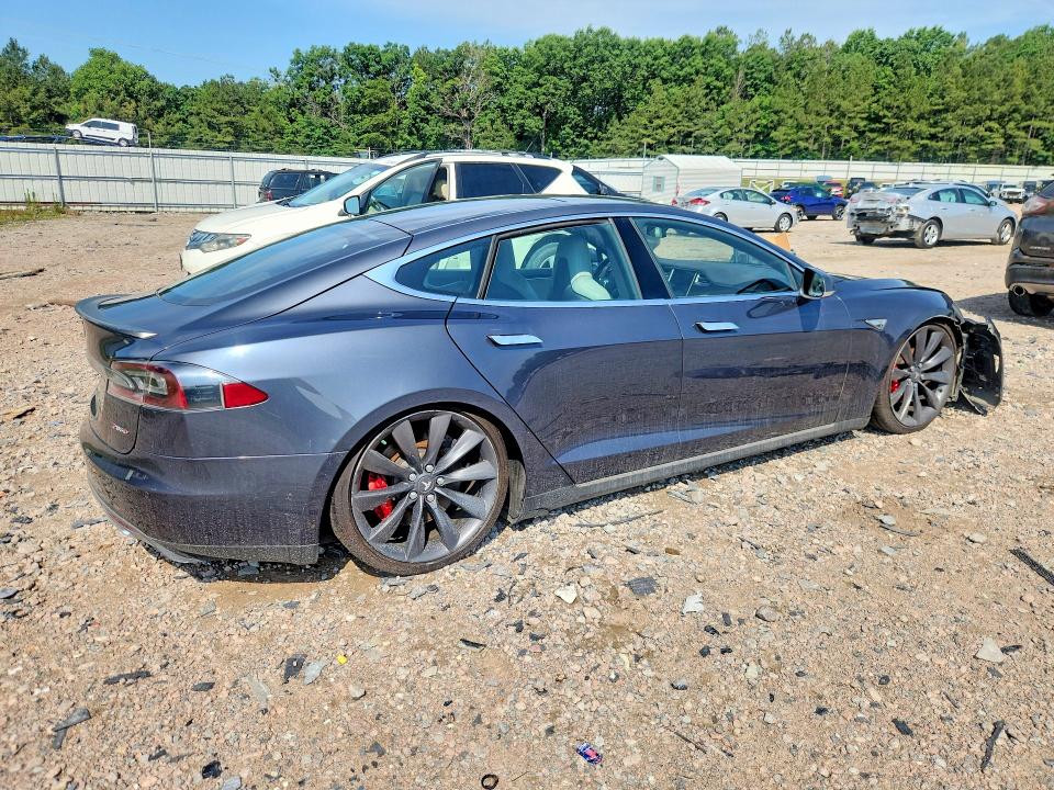 Продаж на аукціоні авто 2015 Tesla Model S, vin: 5YJSA4H27FFP78325, номер лоту: 56968156