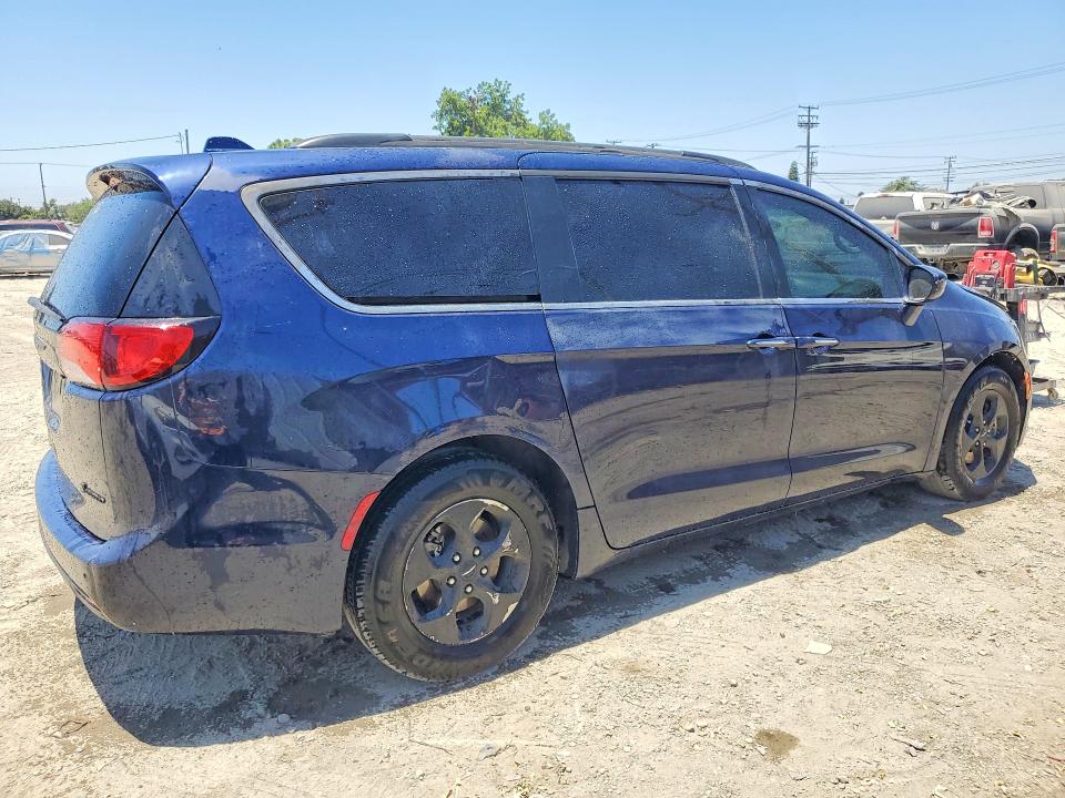 57763686 :رقم المزاد ، 2C4RC1L75HR765106 vin ، 2017 Chrysler Pacifica مزاد بيع