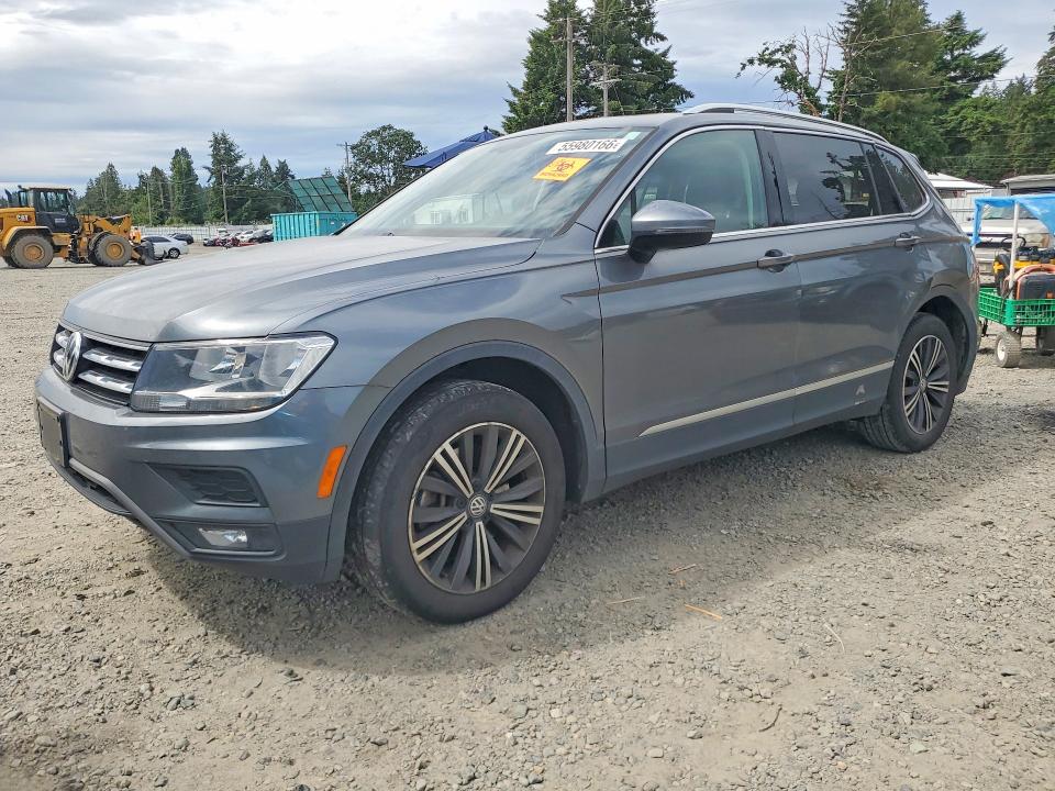 Продажа на аукционе авто 2018 Volkswagen Tiguan, vin: 3VV2B7AX9JM076999, номер лота: 55980166
