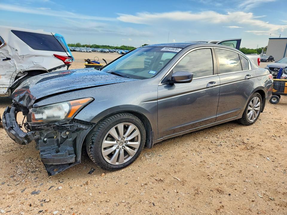 56643826 :رقم المزاد ، 1HGCP2F83CA046732 vin ، 2012 Honda Accord مزاد بيع