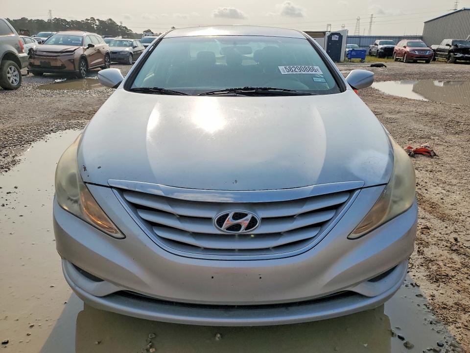 2011 Hyundai Sonata მანქანა იყიდება აუქციონზე, vin: 5NPEB4AC2BH015850, აუქციონის ნომერი: 58290886