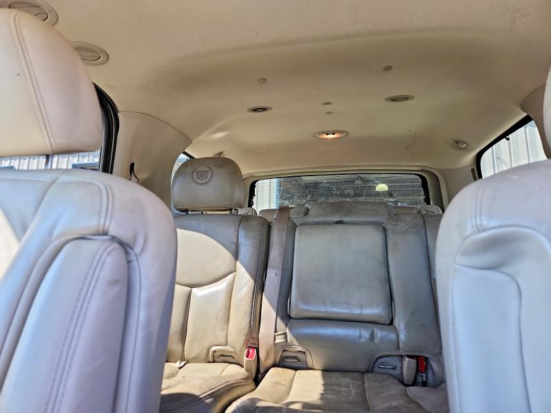 Продажа на аукционе авто 2005 Cadillac Escalade, vin: 1GYEK63N15R235434, номер лота: 58011586