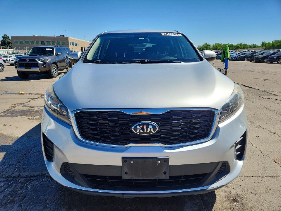 2019 Kia Sorento მანქანა იყიდება აუქციონზე, vin: 5XYPGDA52KG505644, აუქციონის ნომერი: 57592926