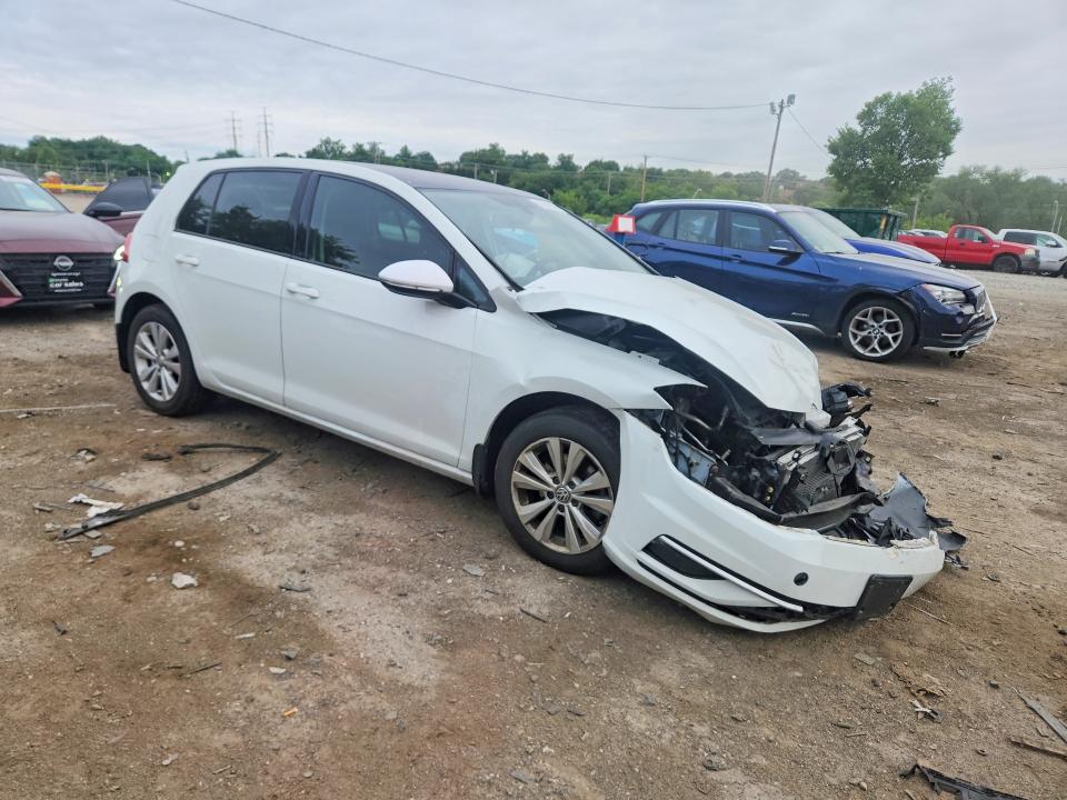 56243836 :رقم المزاد ، 3VWG17AUXJM254770 vin ، 2018 Volkswagen Golf مزاد بيع