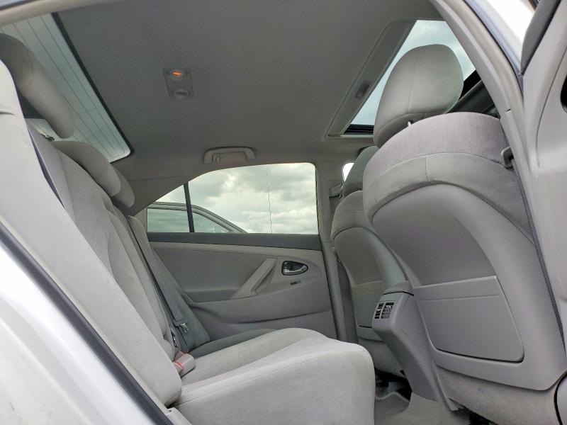 57942056 :رقم المزاد ، 4T1BB3EK7AU113660 vin ، 2010 Toyota Camry مزاد بيع