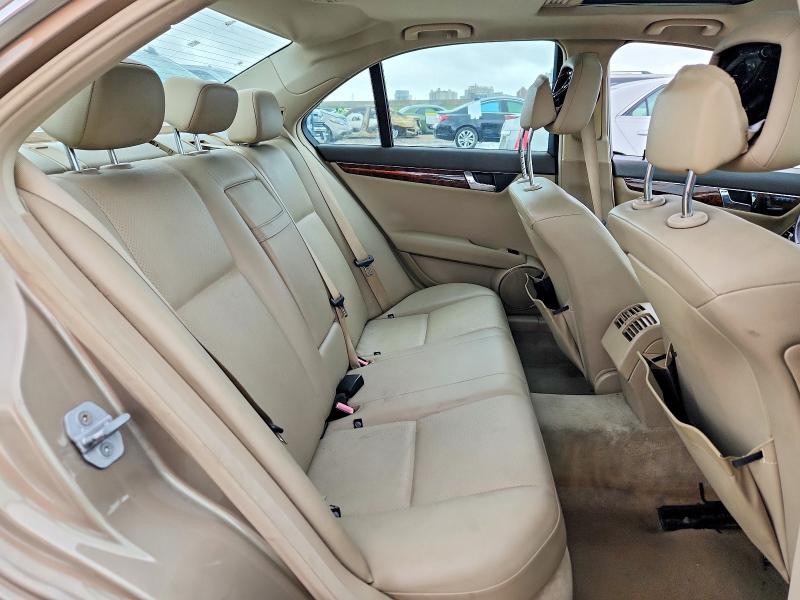 57605666 :رقم المزاد ، WDDGF5EB4AF384261 vin ، 2010 Mercedes-benz C مزاد بيع