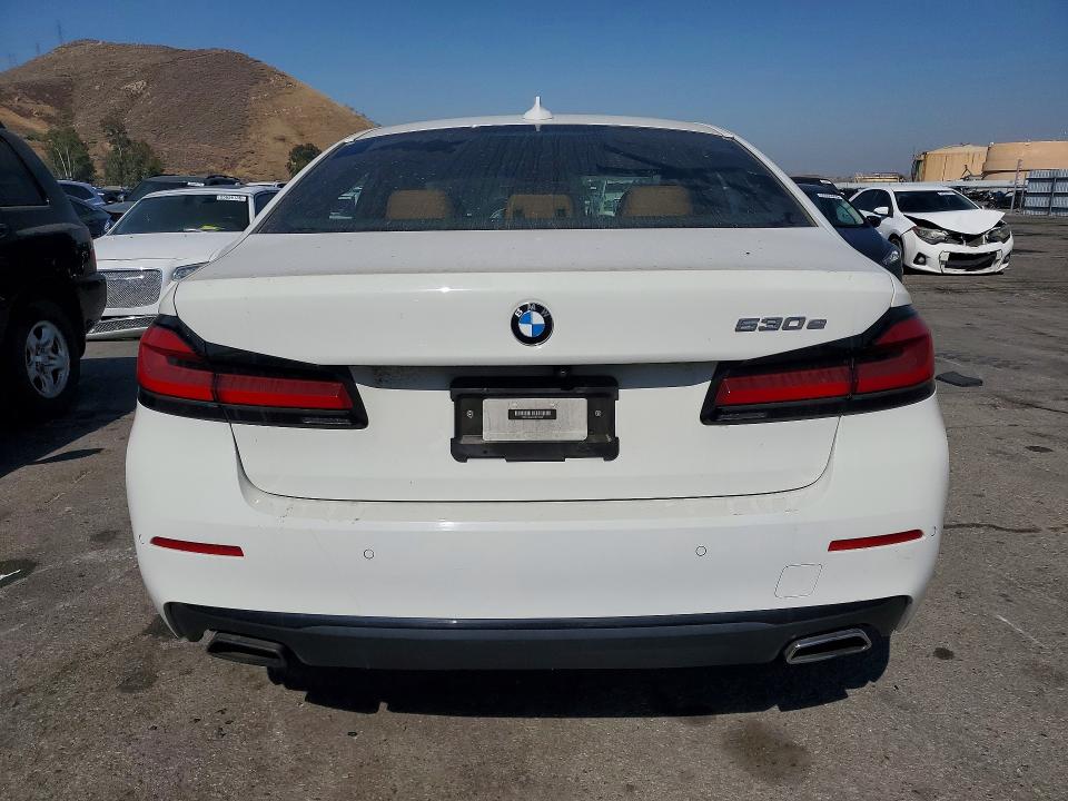 55468256 :رقم المزاد ، WBA13AG0XMCF03661 vin ، 2021 Bmw 530e مزاد بيع