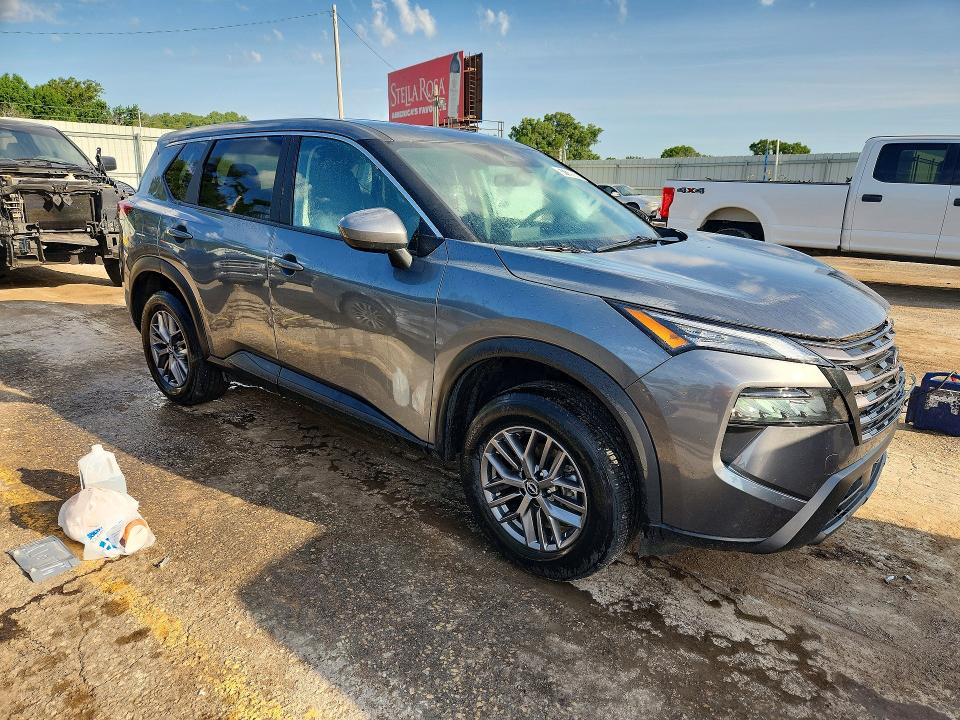 57739956 :رقم المزاد ، 5N1BT3BA1TC746429 vin ، 2026 Nissan Rogue مزاد بيع