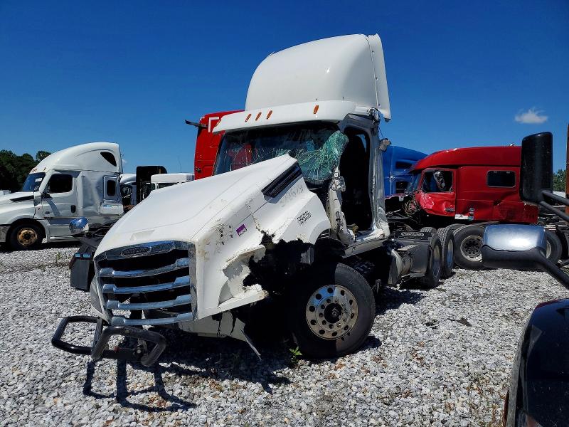 2025 Freightliner Cascadia 126 მანქანა იყიდება აუქციონზე, vin: 3AKJHLDR4SDWC1991, აუქციონის ნომერი: 55950356