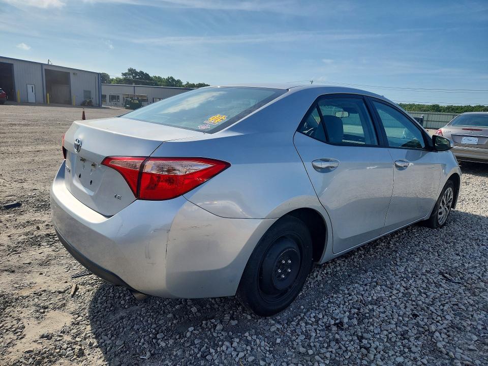 Продажа на аукционе авто 2017 Toyota Corolla, vin: 5YFBURHE3HP573395, номер лота: 55656856