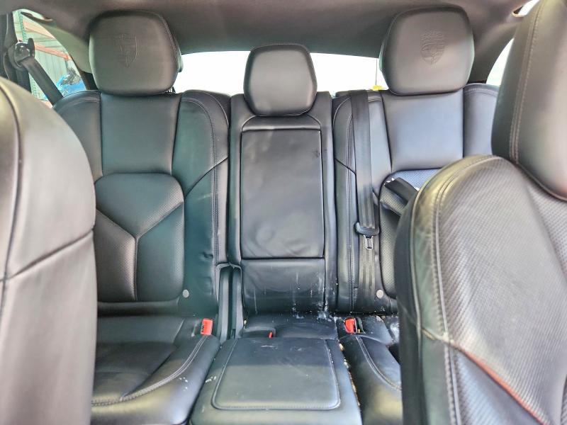 54926806 :رقم المزاد ، WP1AA2A29HKA80782 vin ، 2017 Porsche Cayenne مزاد بيع