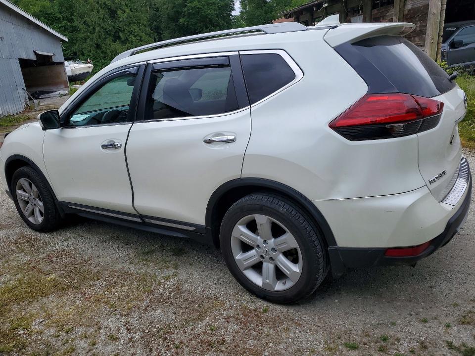 56454766 :رقم المزاد ، 5N1AT2MV6HC733608 vin ، 2017 Nissan Rogue مزاد بيع