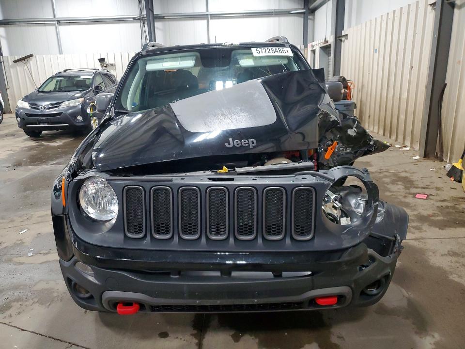 57228486 :رقم المزاد ، ZACCJBCB7JPH37274 vin ، 2018 Jeep Renegade مزاد بيع