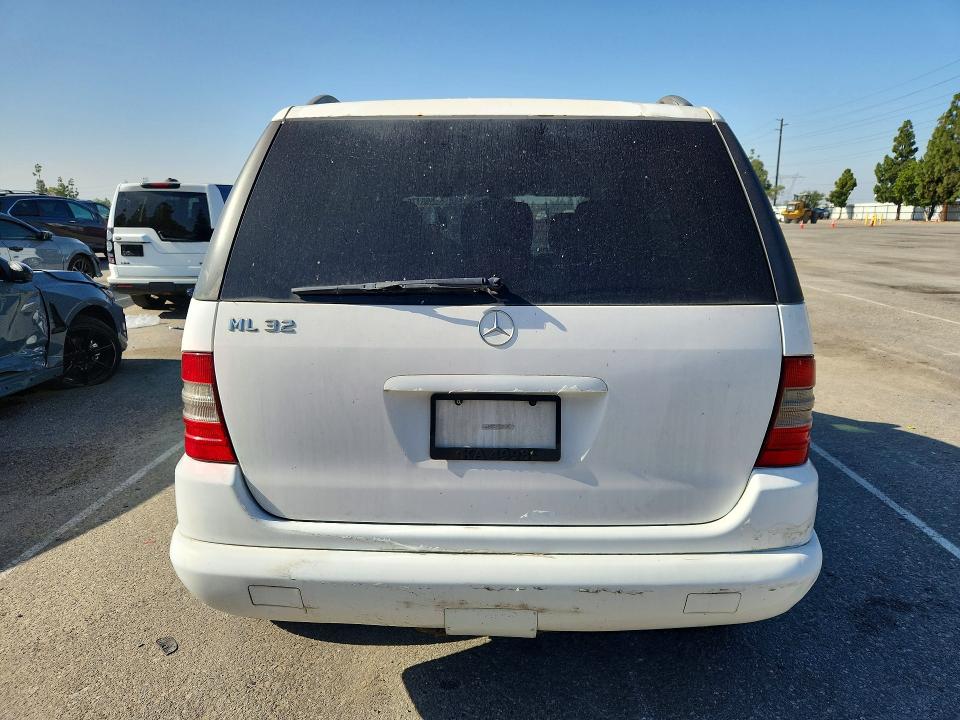 2000 Mercedes-benz Ml მანქანა იყიდება აუქციონზე, vin: 4JGAB54E8YA152692, აუქციონის ნომერი: 55596176