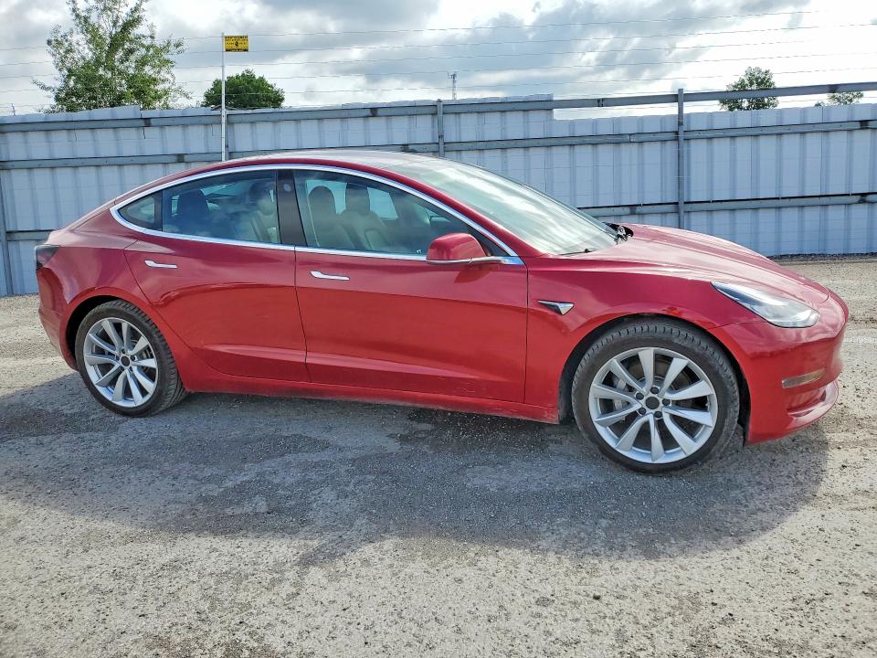 54420886 :رقم المزاد ، 5YJ3E1EB1JF126997 vin ، 2018 Tesla Model 3 مزاد بيع